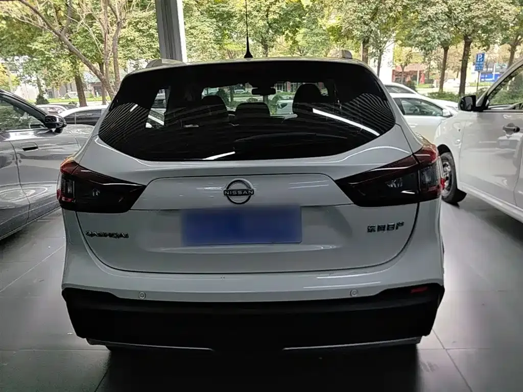Nissan Qashqai — фото 10