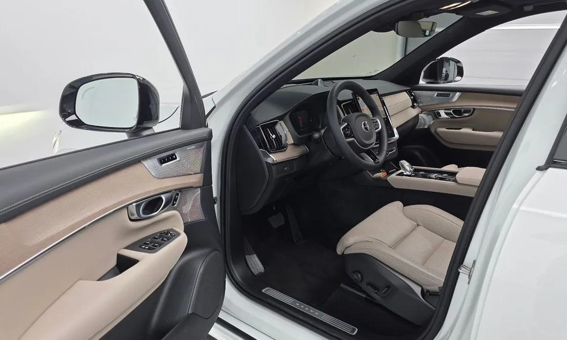 Volvo XC90 2026 из KR, фото 4