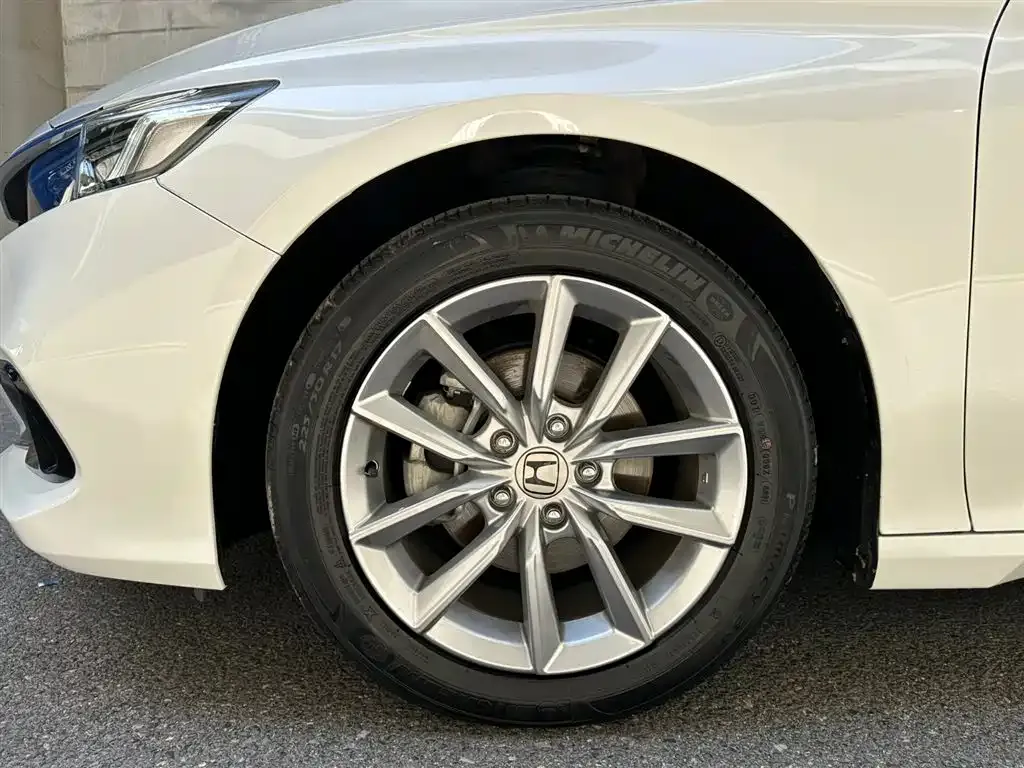 Honda Accord — фото 5