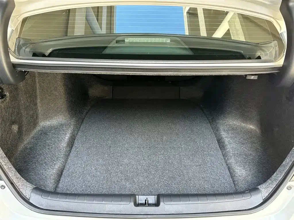 Honda Accord — фото 10