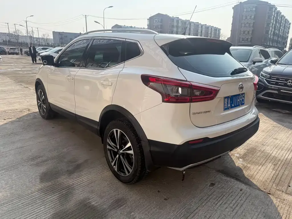 Nissan Qashqai — фото 3