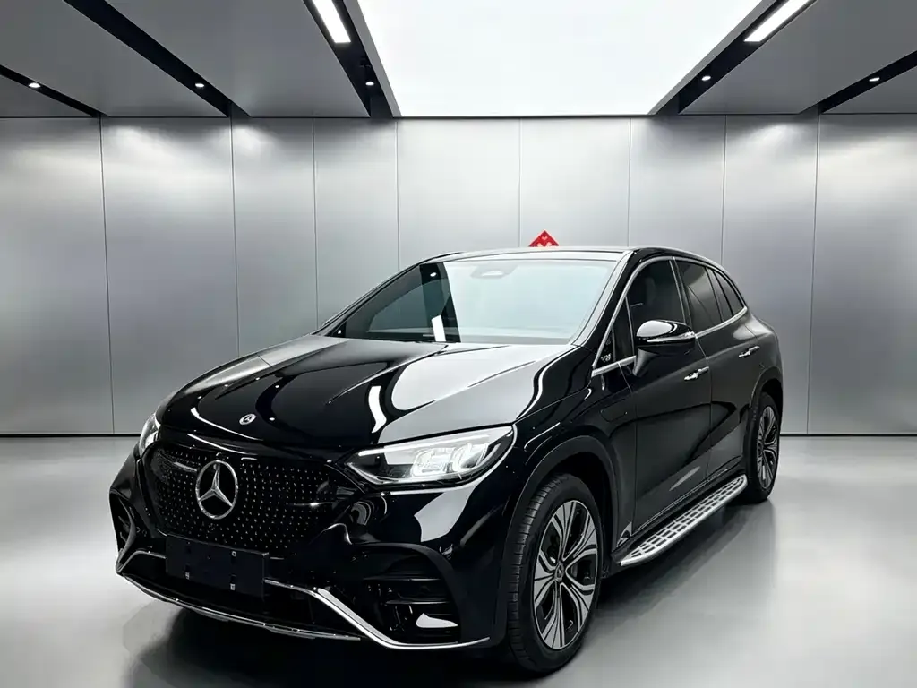 Mercedes-Benz EQE SUV — фото 1