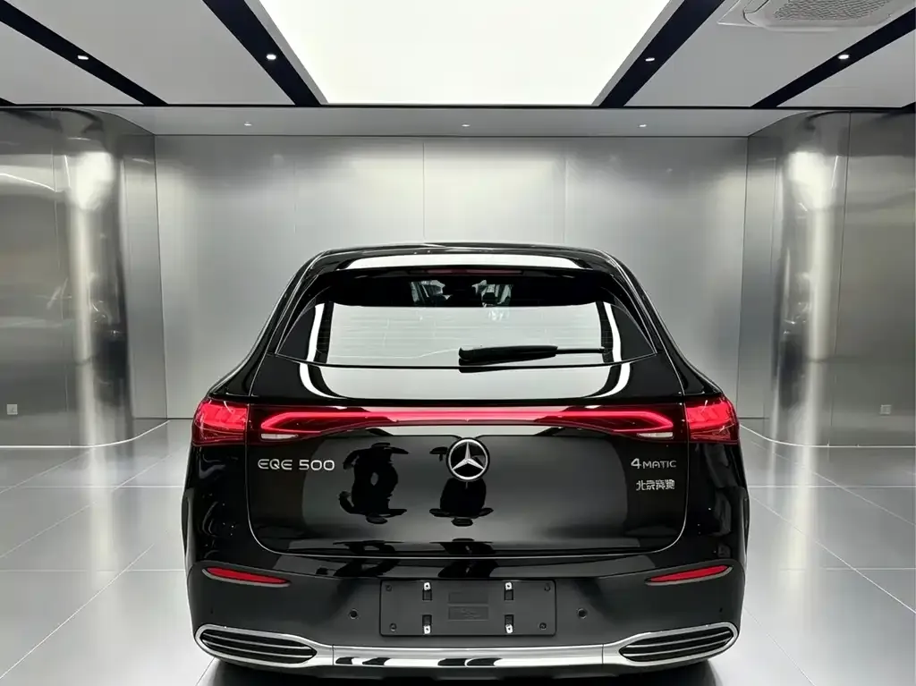 Mercedes-Benz EQE SUV — фото 6