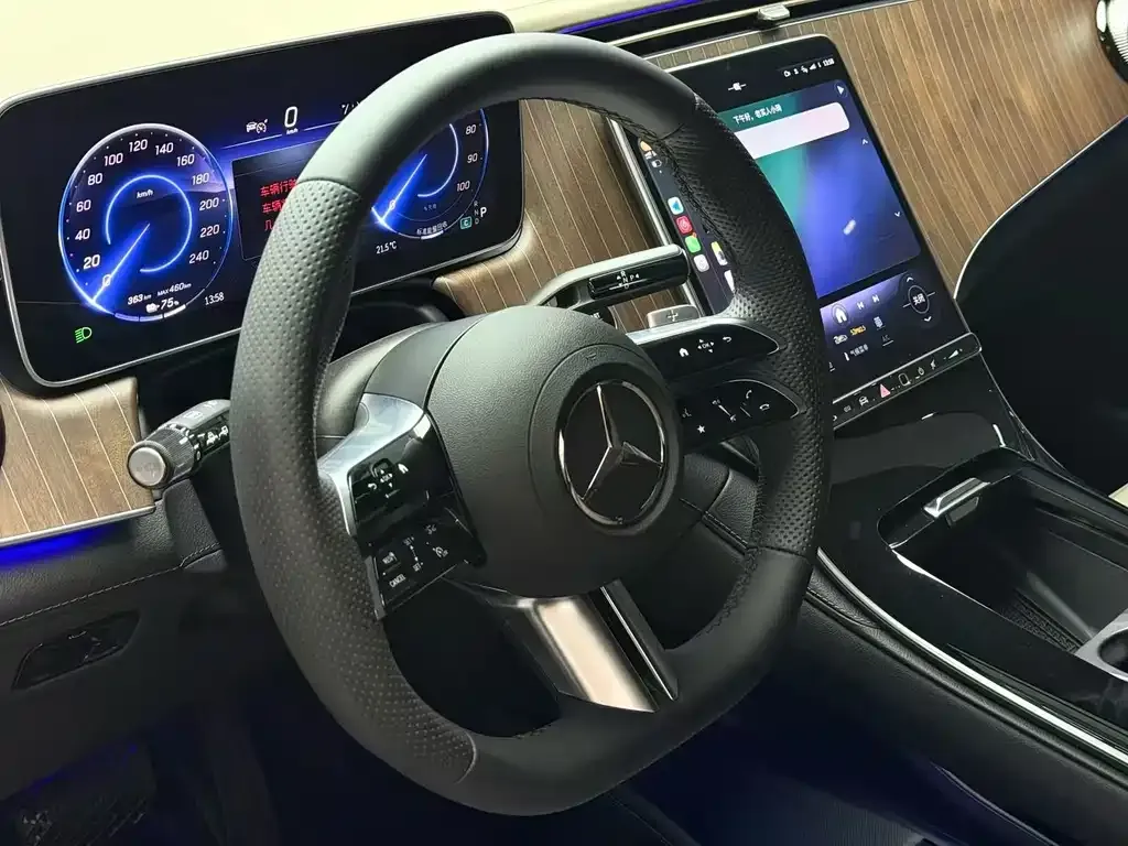 Mercedes-Benz EQE SUV — фото 9