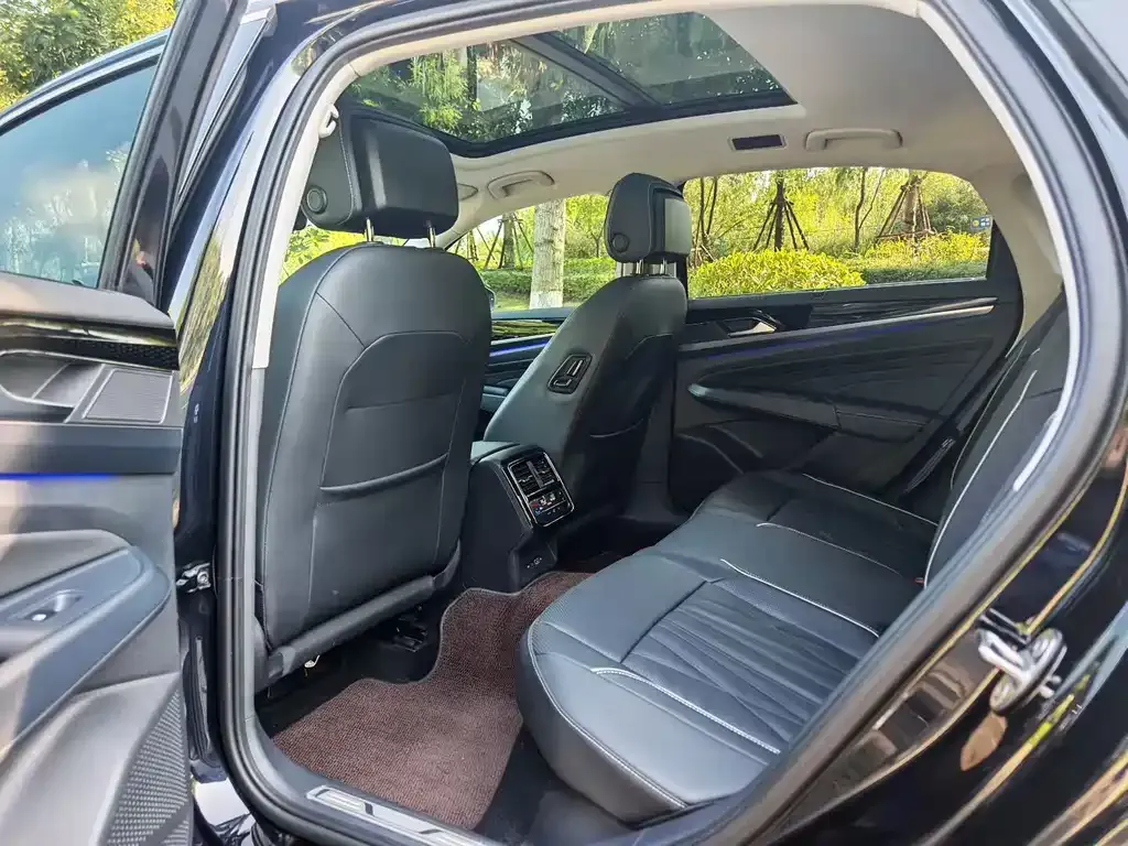 Volkswagen Passat — фото 2