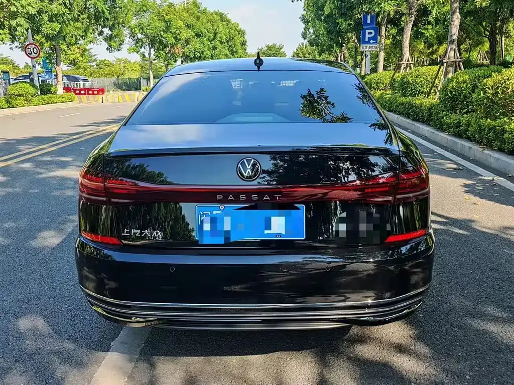 Volkswagen Passat — фото 5