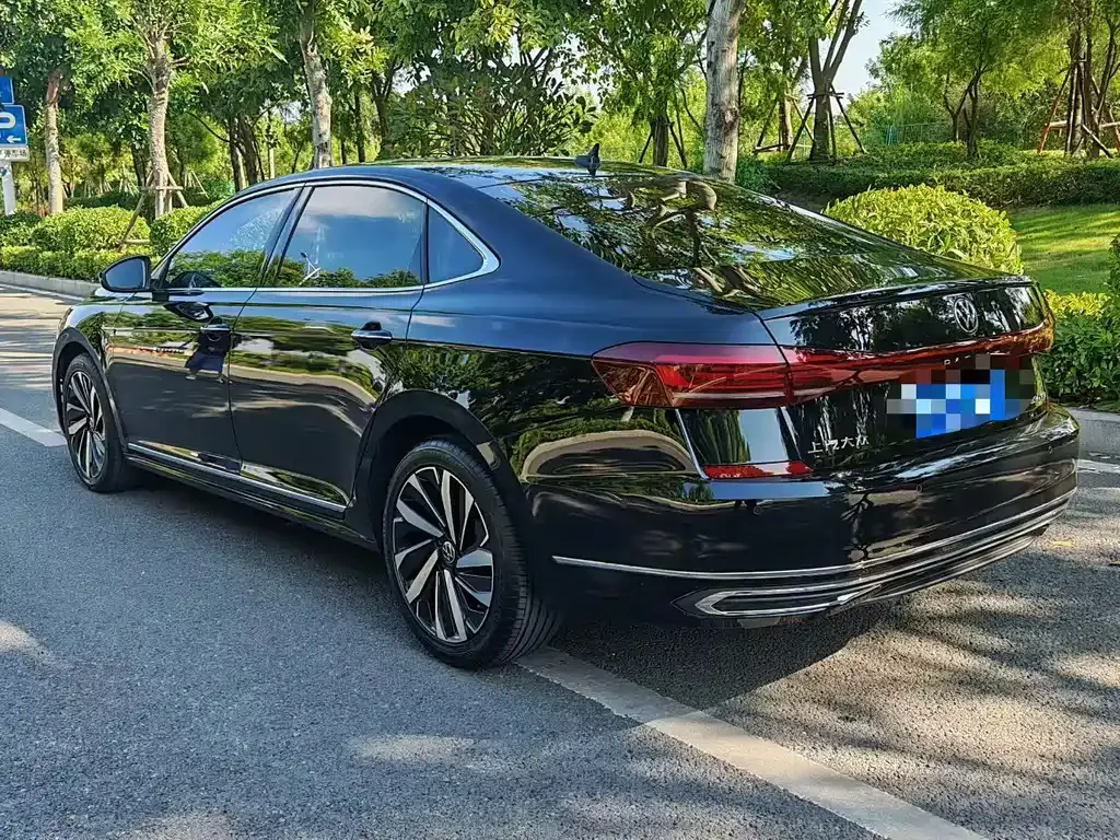 Volkswagen Passat — фото 9