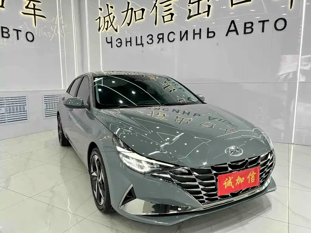Hyundai Elantra — фото 3
