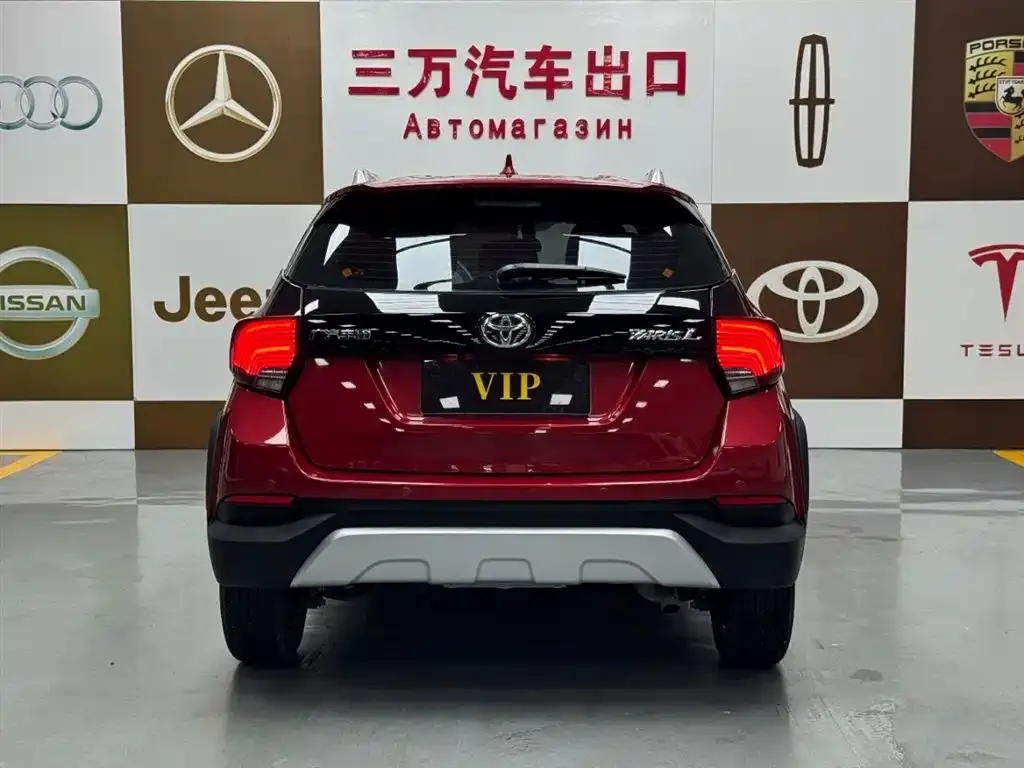 Toyota Yaris L — фото 8