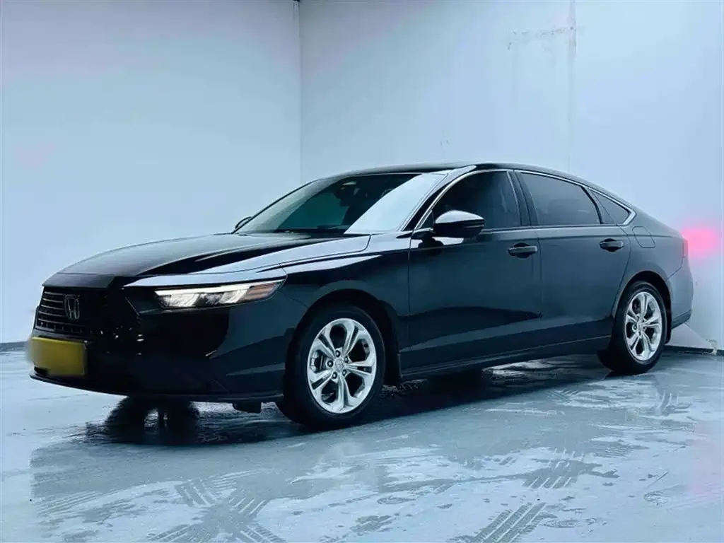 Honda Accord — фото 9