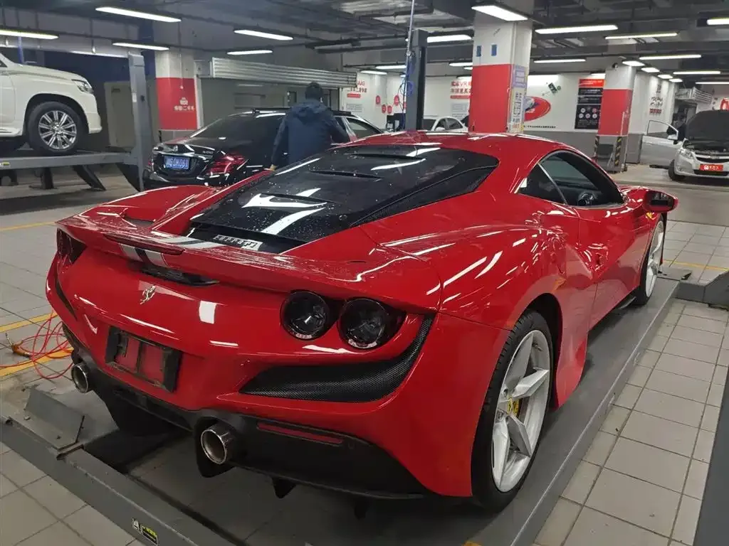 Ferrari F8 — фото 2