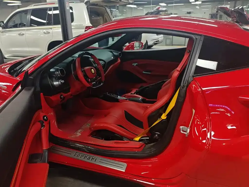 Ferrari F8 — фото 8