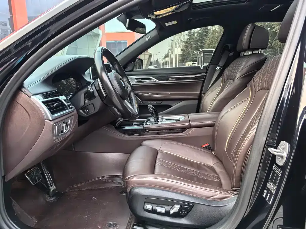 BMW 7 Series 2022 из CN, фото 5