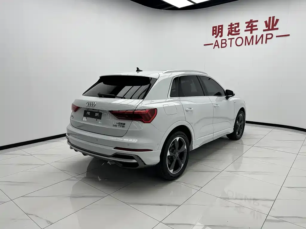 Audi Q3 — фото 4