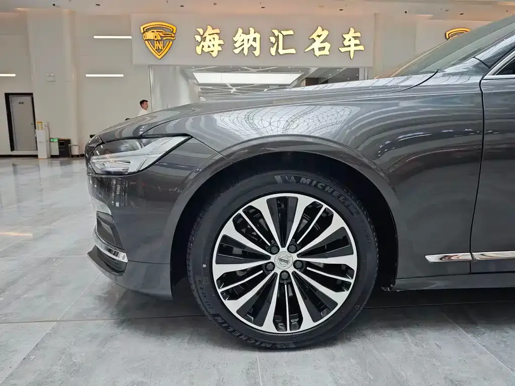 Volvo S90 — фото 10