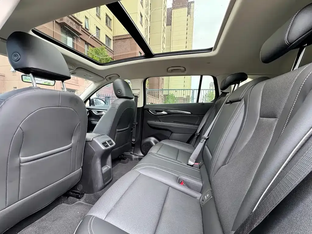 Buick Envision Plus — фото 2