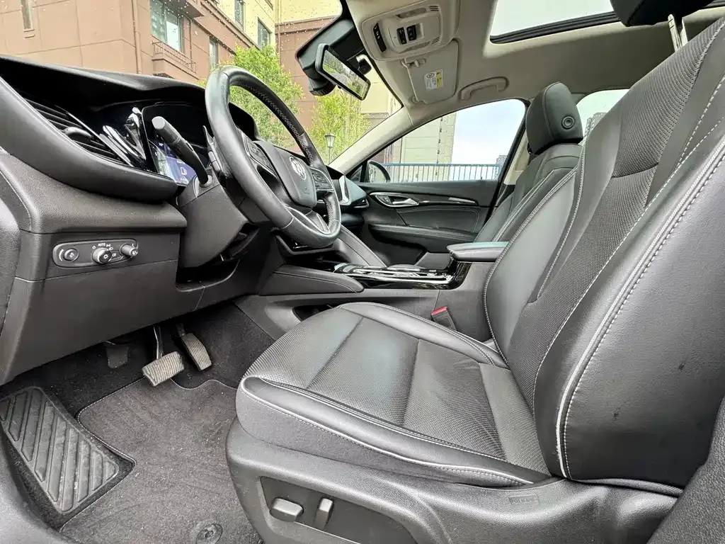 Buick Envision Plus — фото 4