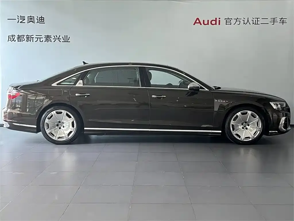 Audi A8 — фото 2