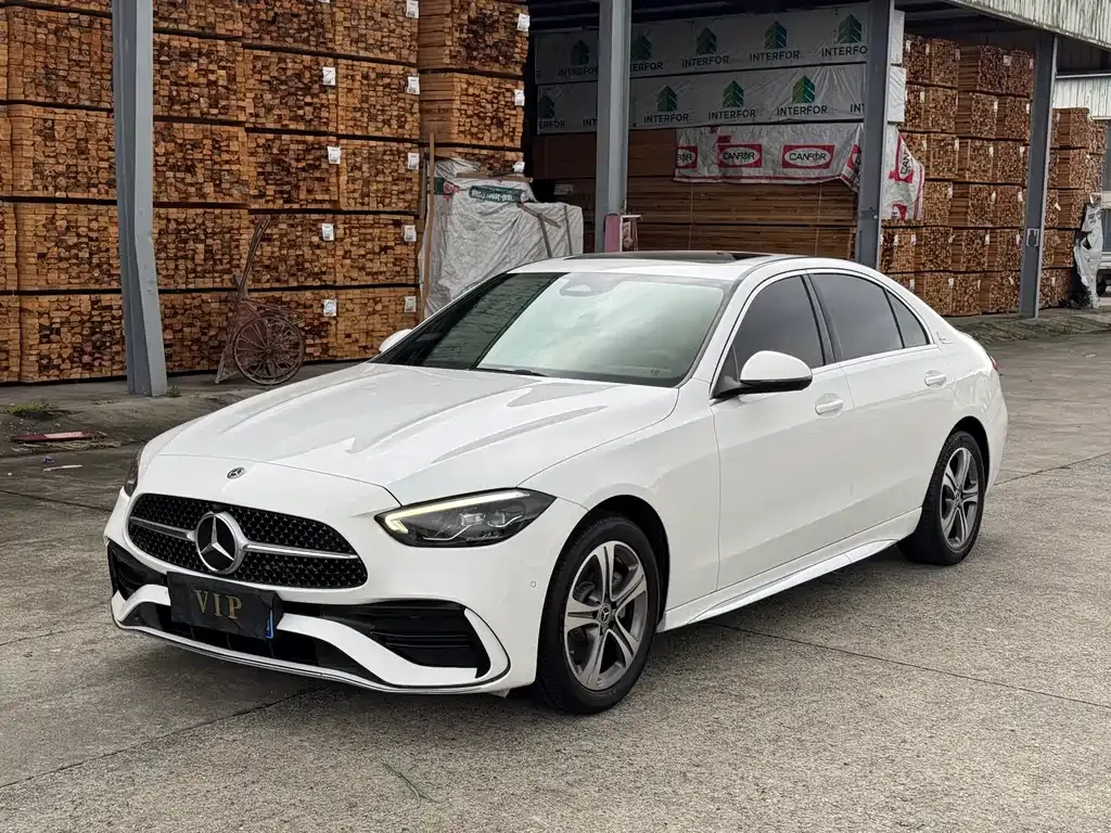 Mercedes-Benz C-Class — фото 1