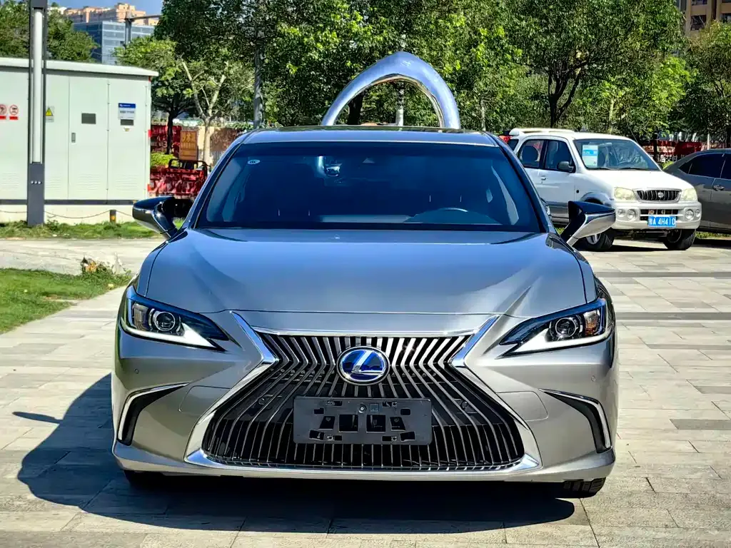 Lexus ES — фото 7