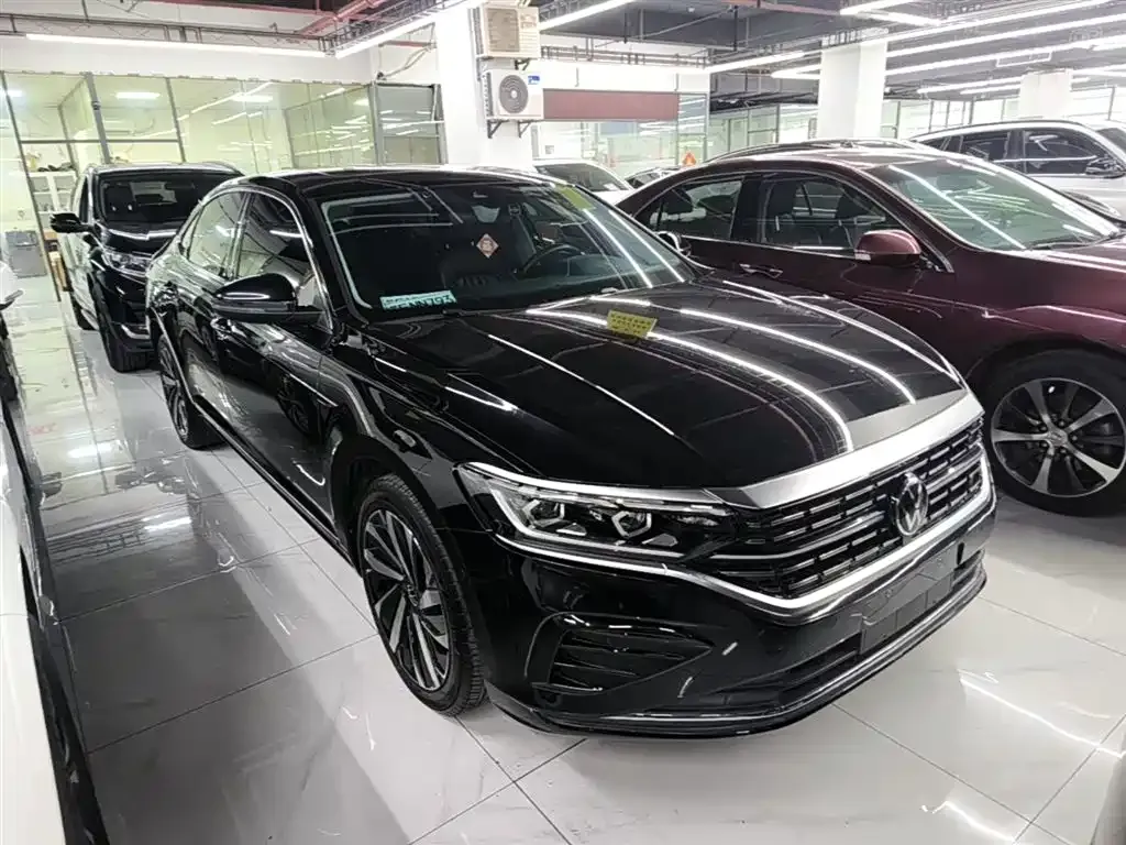 Volkswagen Passat — фото 7