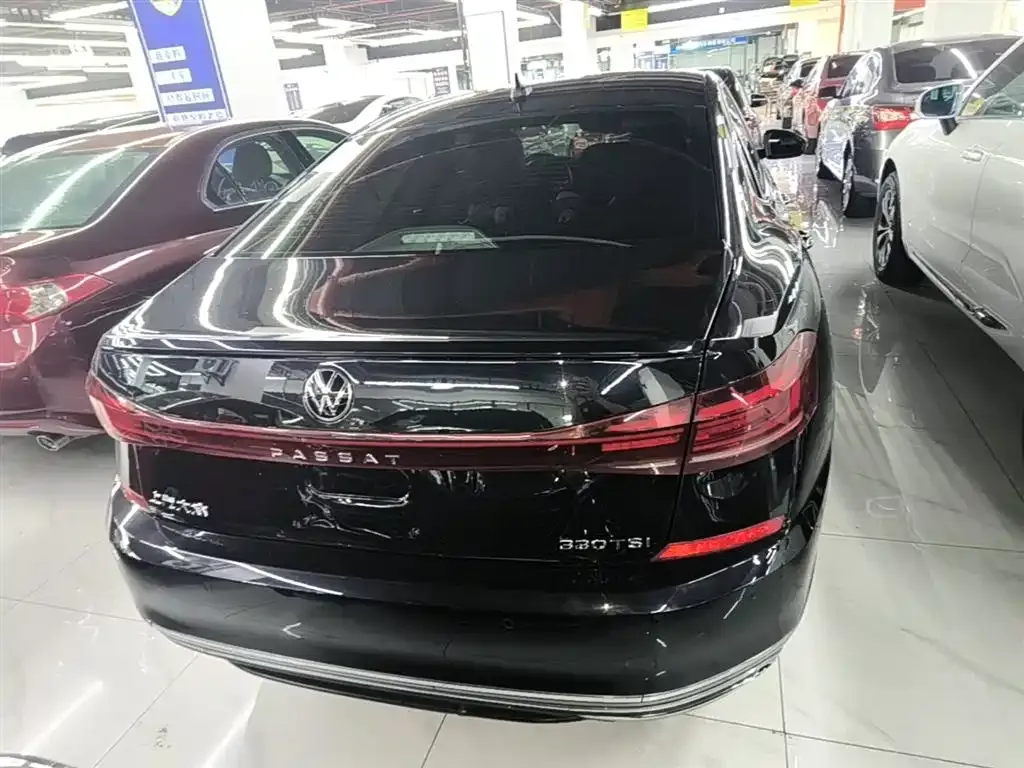 Volkswagen Passat — фото 8