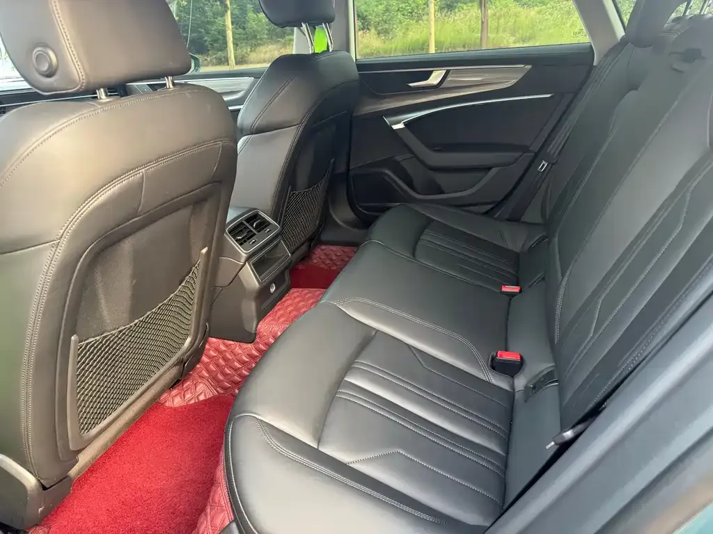 Audi A7 2021 из CN, фото 4