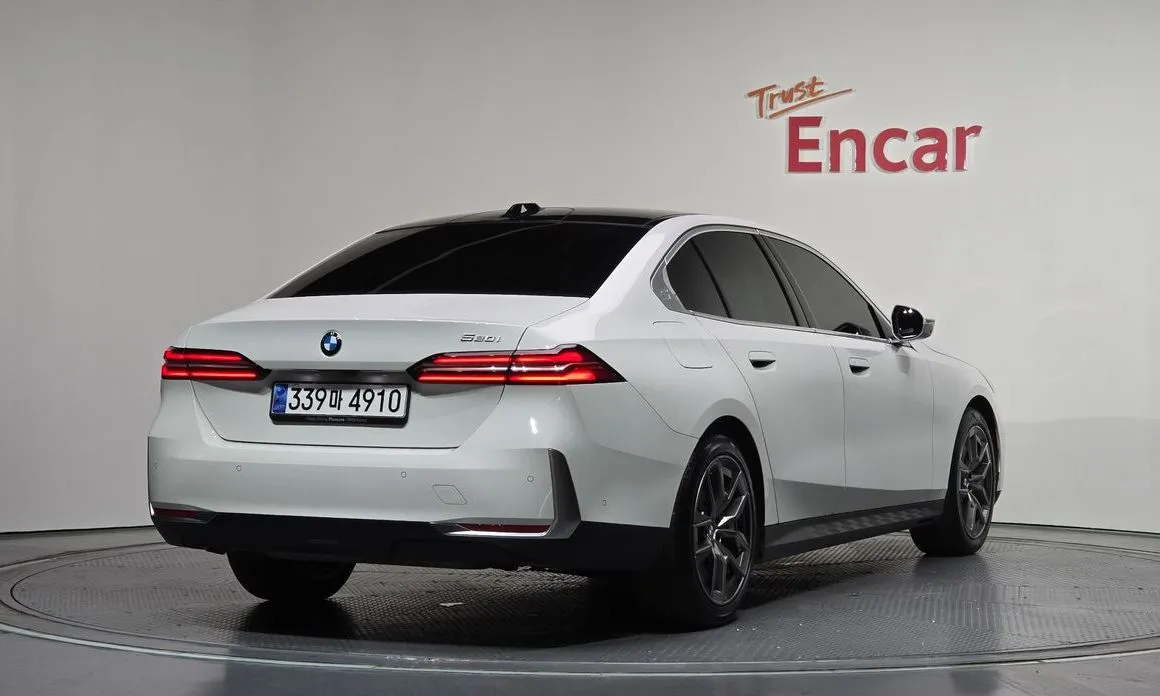 BMW 5-Series 2024 из KR, фото 4