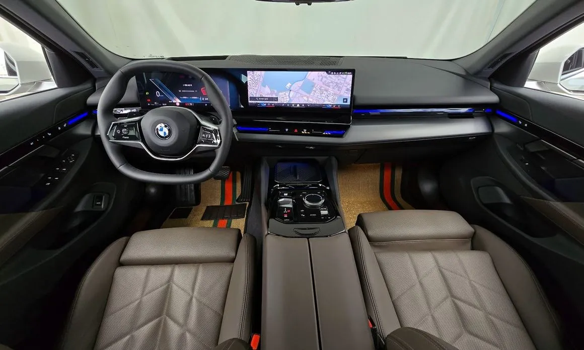 BMW 5-Series 2024 из KR, фото 6