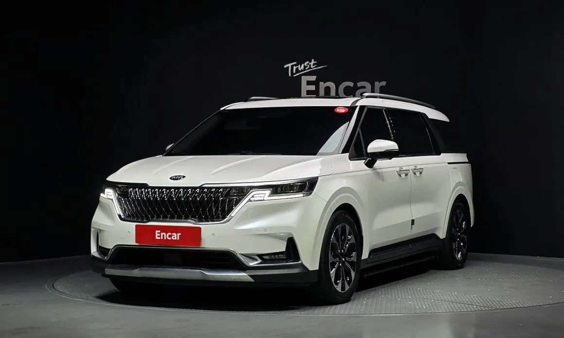Kia Carnival — фото 1