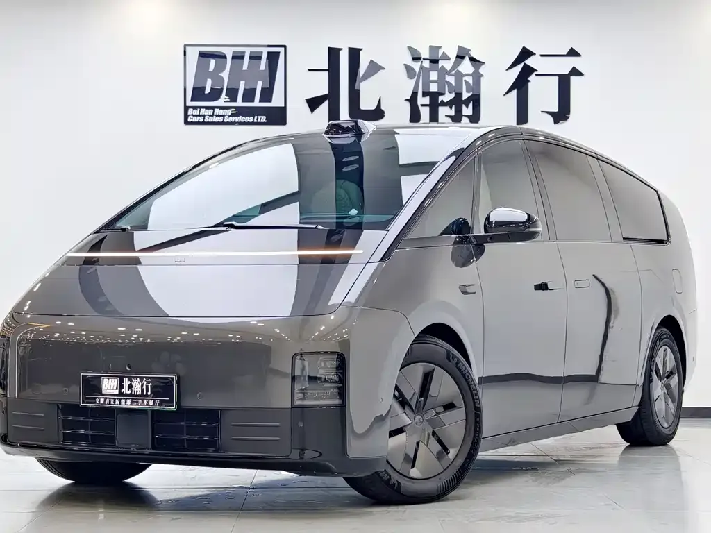 Li Auto MEGA