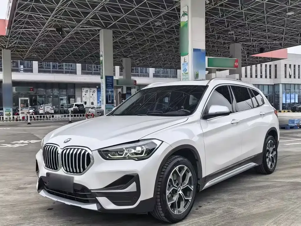 BMW X1 — фото 1