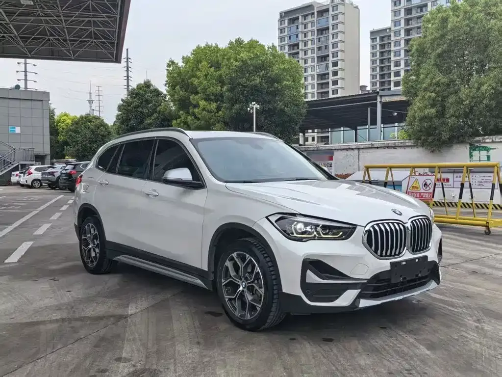 BMW X1 — фото 7