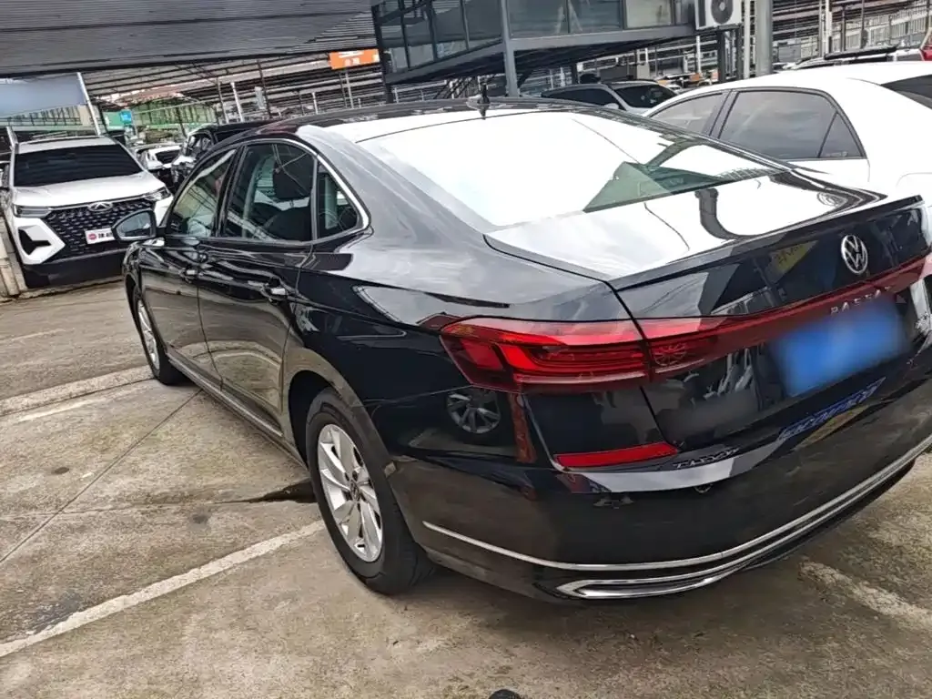 Volkswagen Passat — фото 3