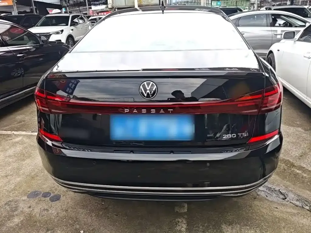 Volkswagen Passat — фото 7