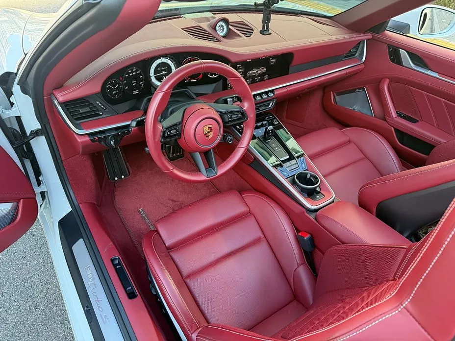 Porsche 911 2021 из KR, фото 3