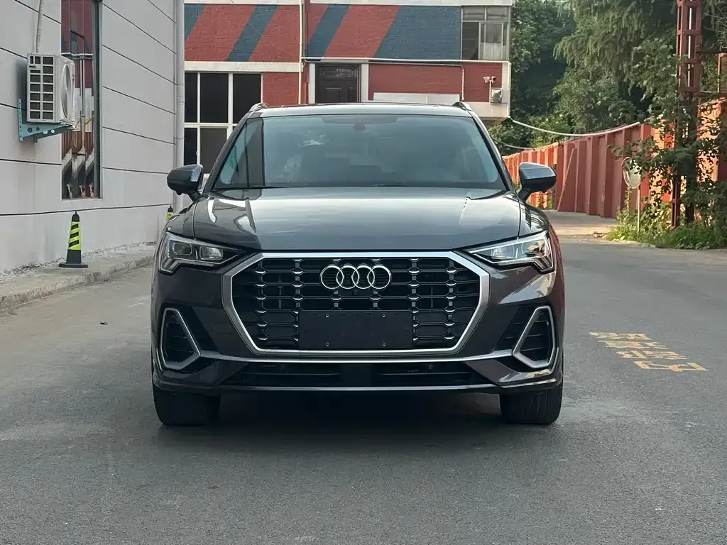 Audi Q3 — фото 6