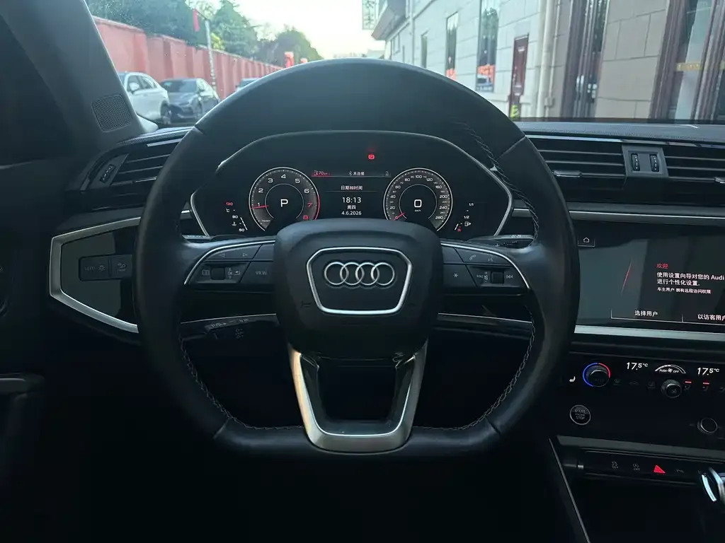 Audi Q3 — фото 9