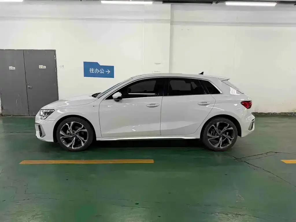 Audi A3 — фото 2