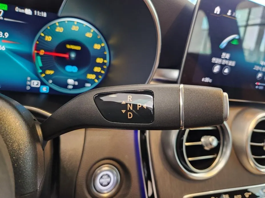 Mercedes-Benz GLC-Class 2021 из KR, фото 3