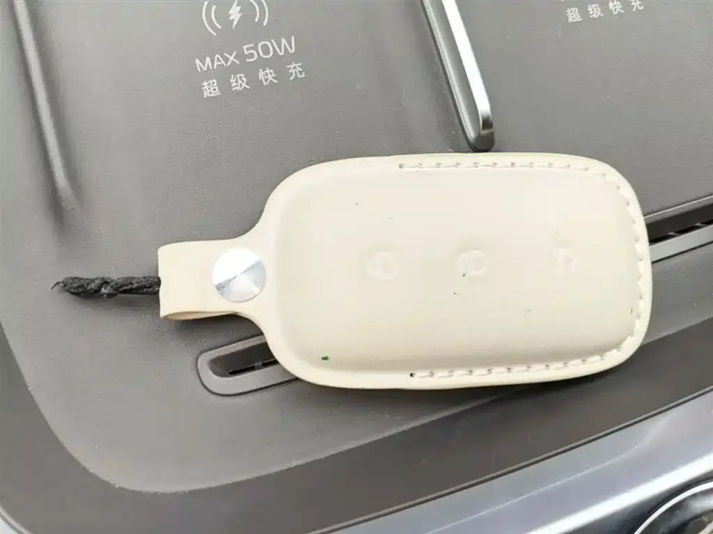 Geely Galaxy M9 2025 из CN, фото 2