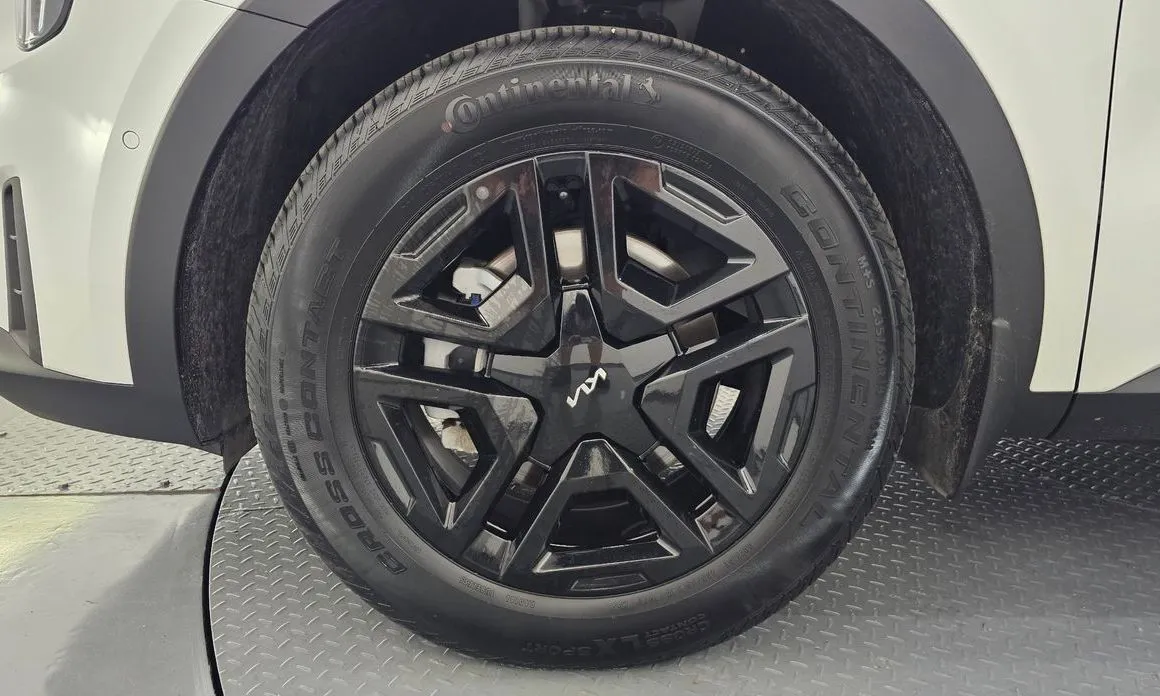 Kia Sorento — фото 10