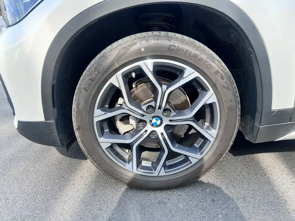 BMW X1 — фото 10