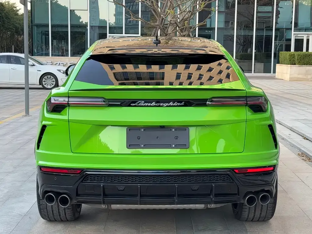 Lamborghini Urus — фото 8