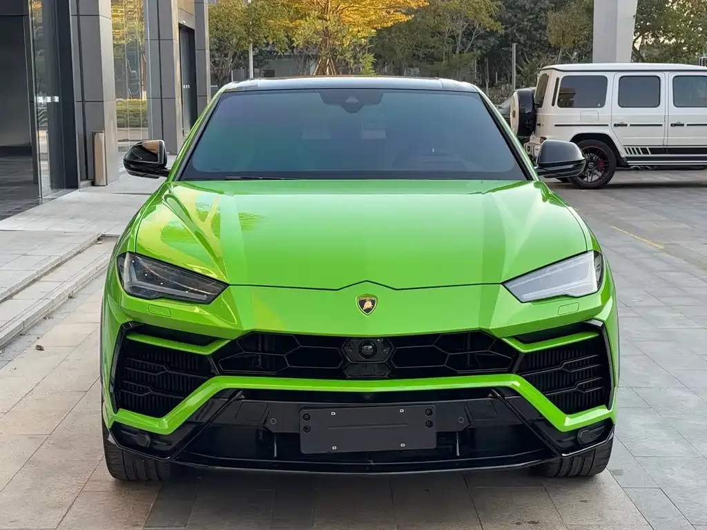 Lamborghini Urus — фото 10