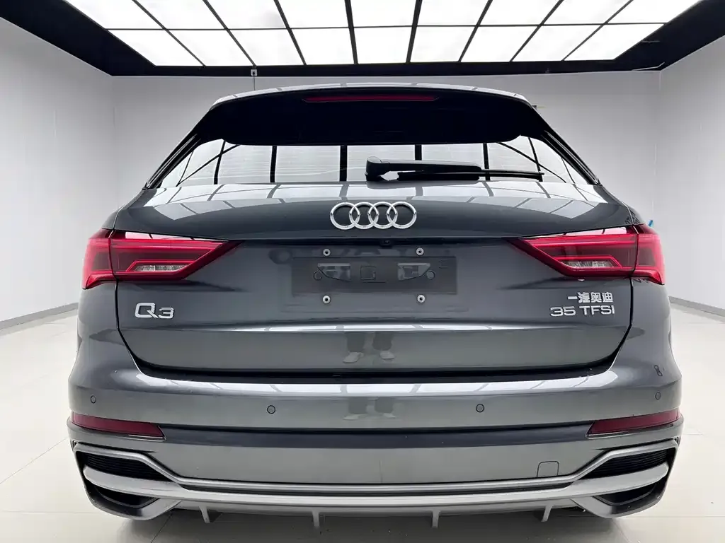 Audi Q3 — фото 9