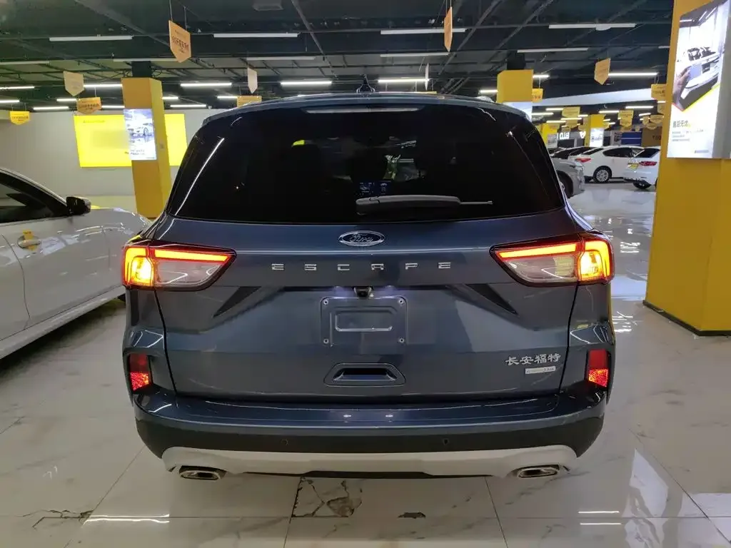 Ford Escape 2023 из CN, фото 10