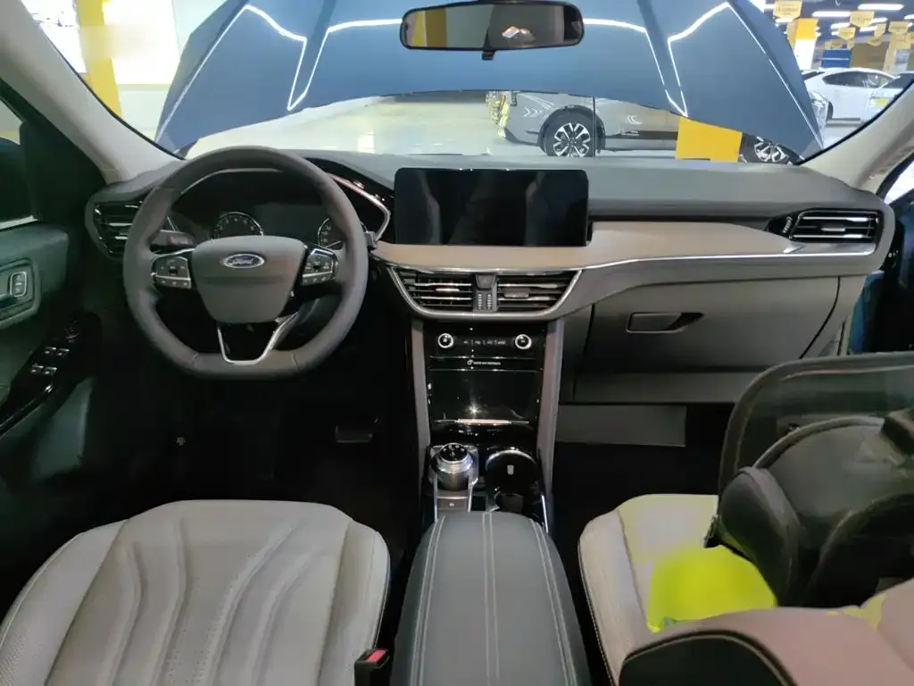 Ford Escape 2023 из CN, фото 3