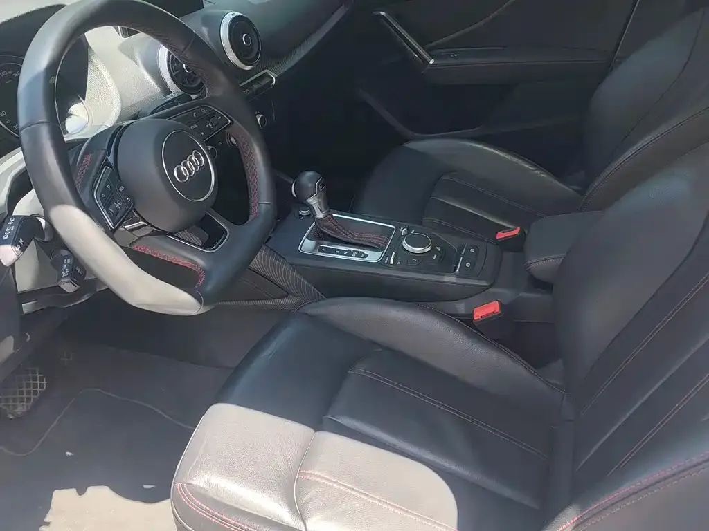 Audi Q2L 2022 из CN, фото 7