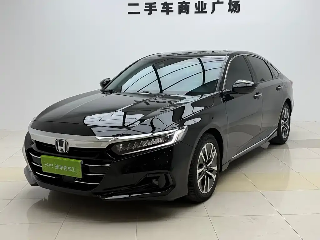 Honda Accord — фото 1